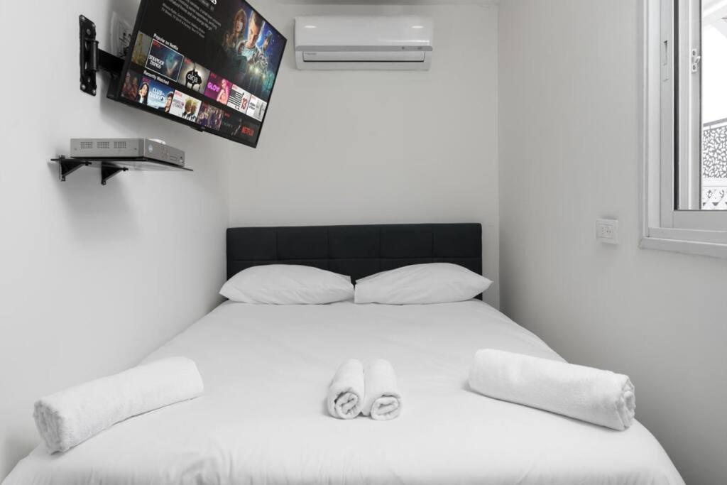 Ferienwohnung אשראם 8-דירת חדר שינה וסלון עם מרפסת מודרנית במיקום מעולה Eilat Exterior foto